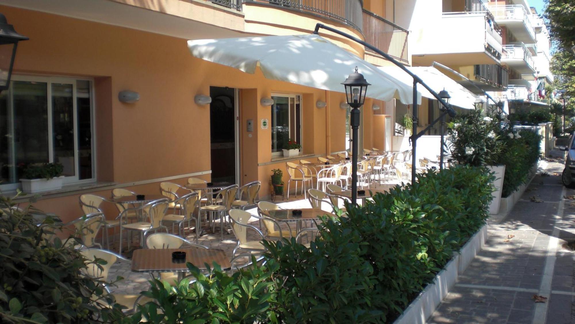 Hotel Silvia Misano Adriatico Exteriér fotografie