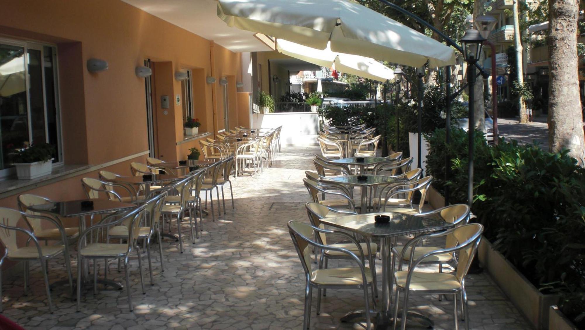 Hotel Silvia Misano Adriatico Exteriér fotografie