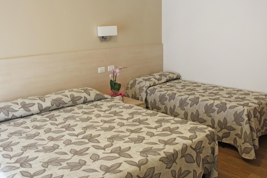 Hotel Silvia Misano Adriatico Exteriér fotografie