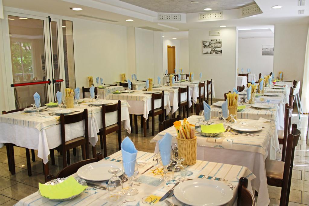 Hotel Silvia Misano Adriatico Exteriér fotografie