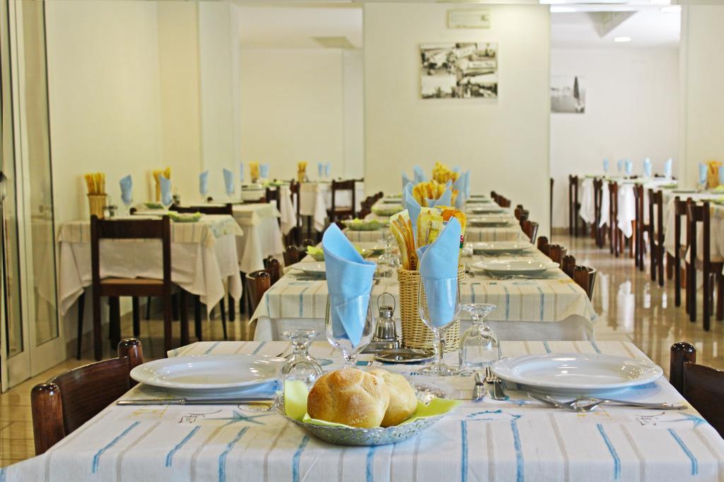 Hotel Silvia Misano Adriatico Exteriér fotografie